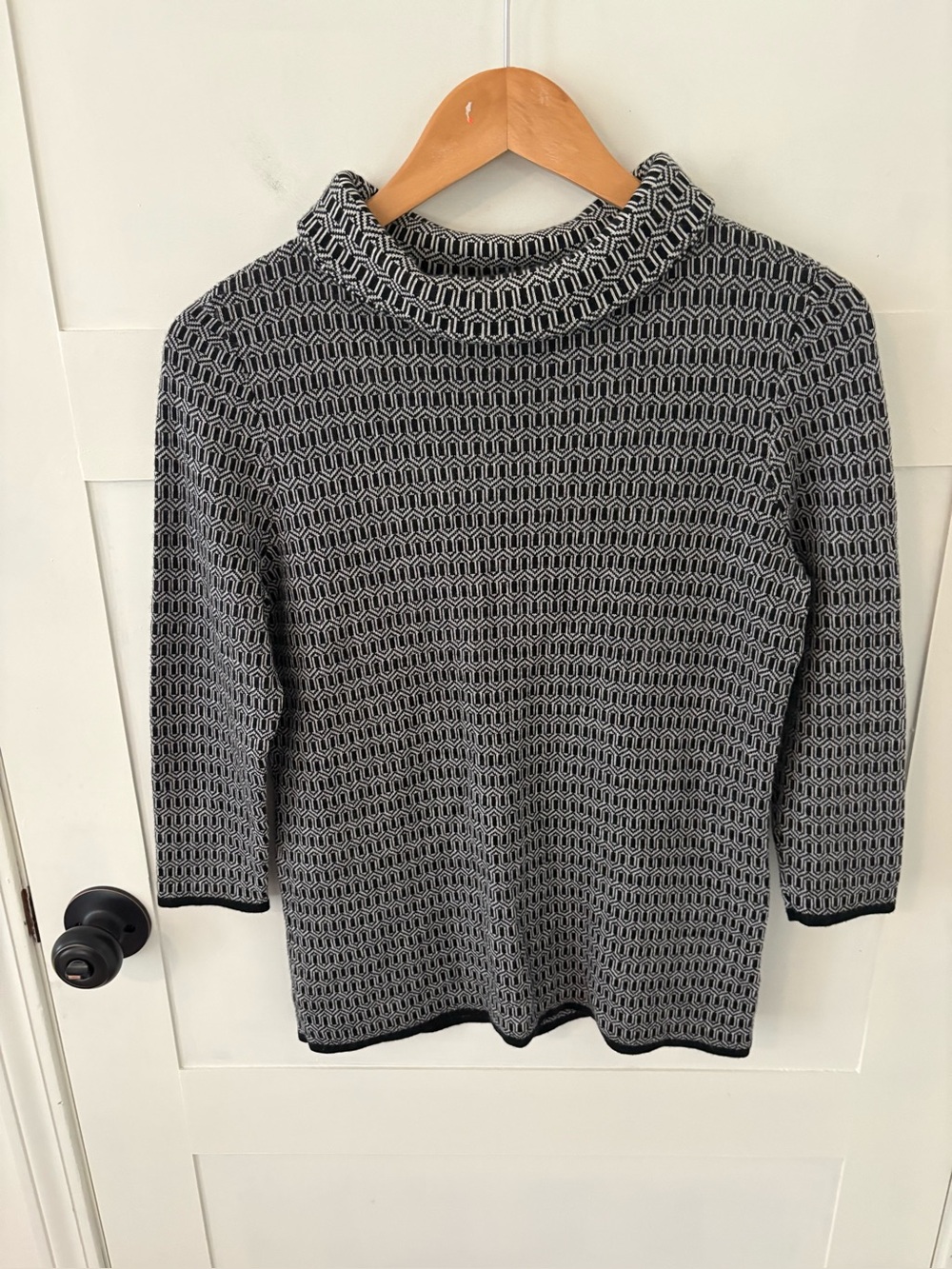 Talbots Pure Merino Wool Mock Neck Geometric Sweater. Size Small. - Picture 2 of 10